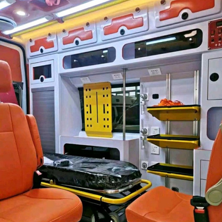城东长途救护车护送病人租赁价格